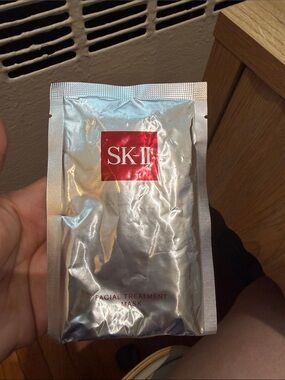 SK-II Brightening Serum Facial Treatment Sheet Mask NWT NEVER USED